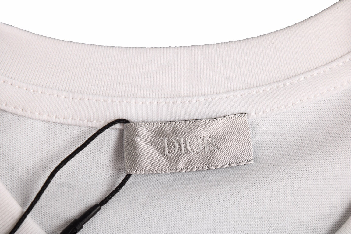 T-shirt Dior avec outils et logo