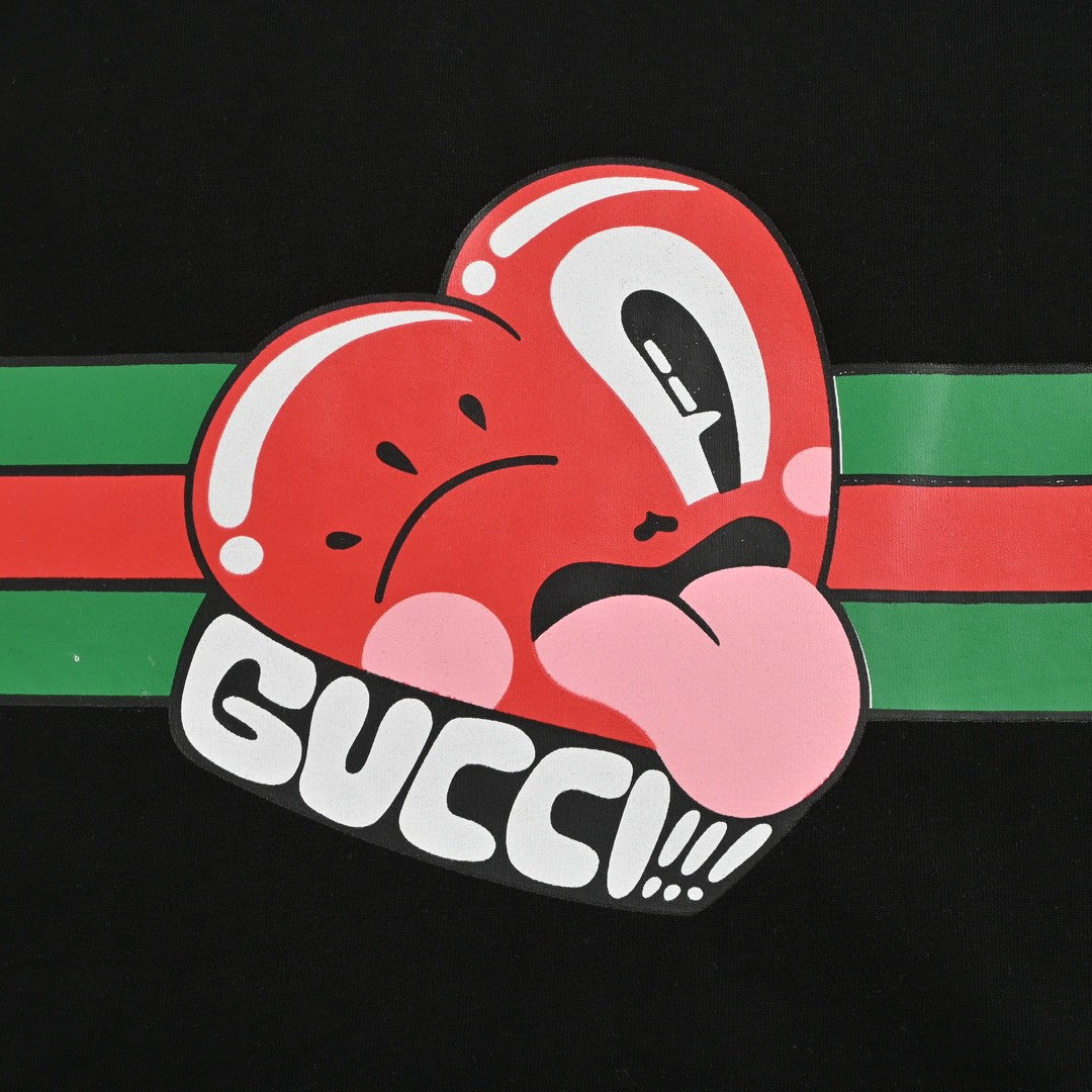 T-shirt noir Gucci à motif cœur