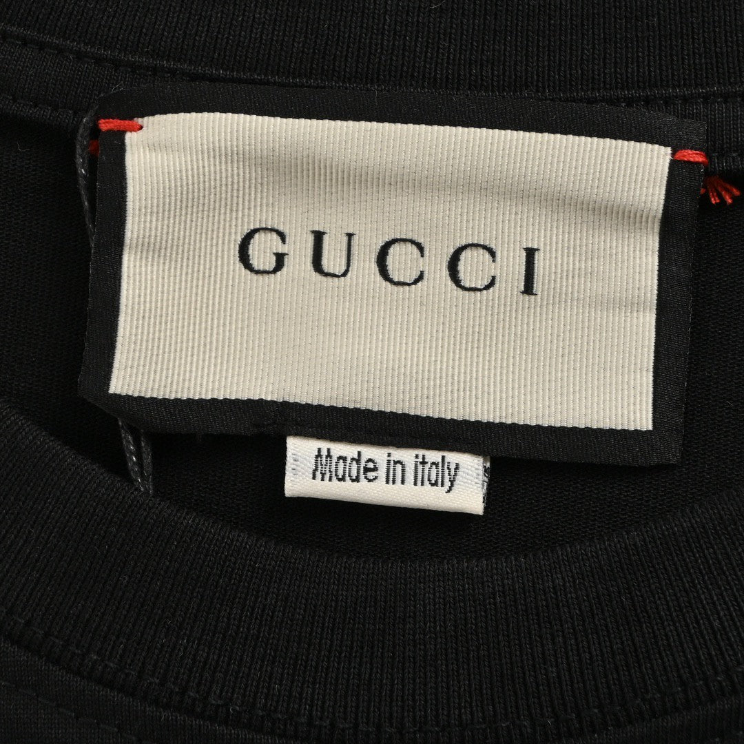 T-shirt noir Gucci à motif cœur