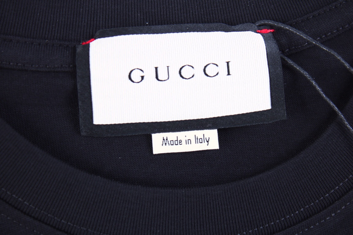 T-shirt Gucci à imprimé chien noir