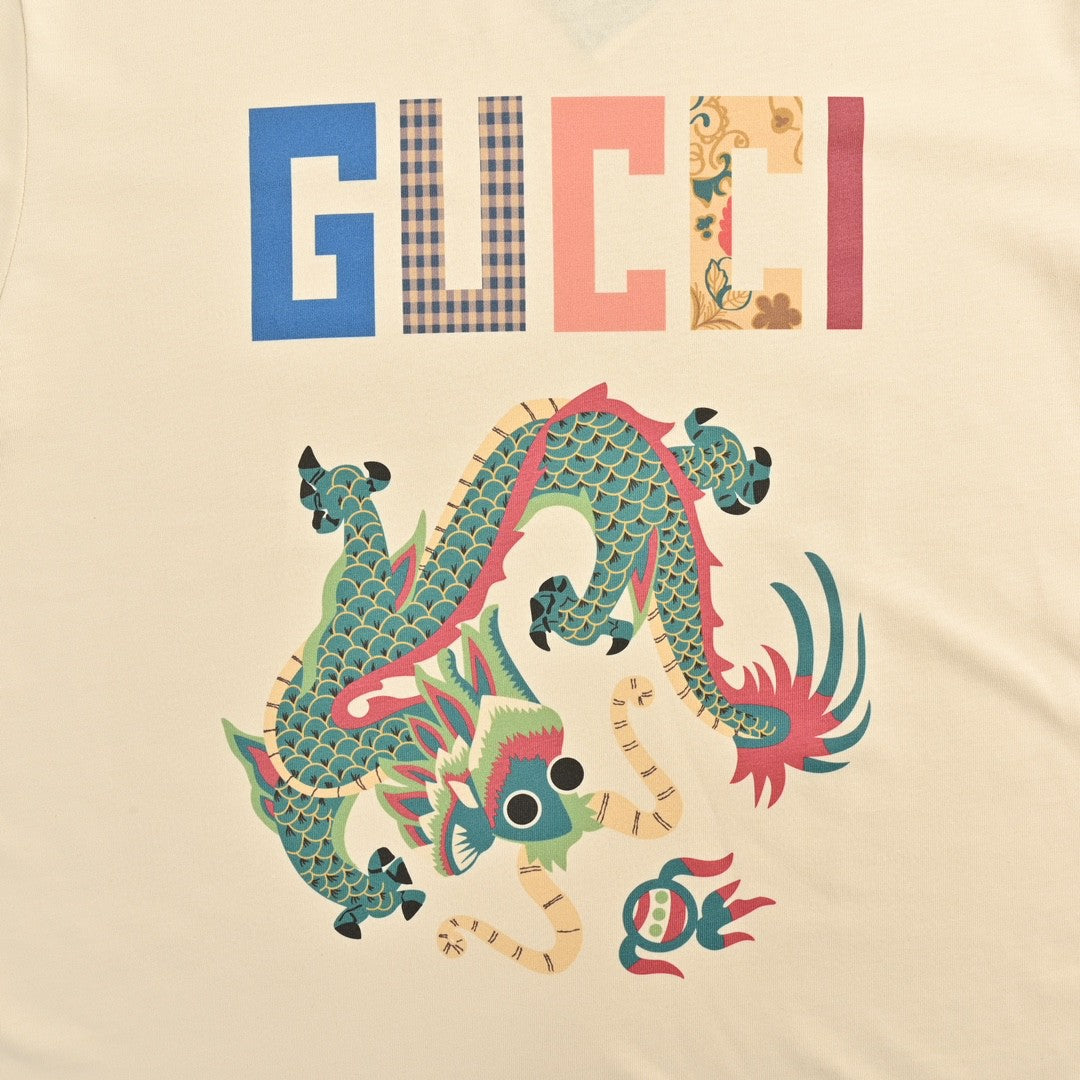T-shirt graphique Gucci Dragon (Beige)