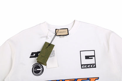 T-shirt à logo graphique Gucci