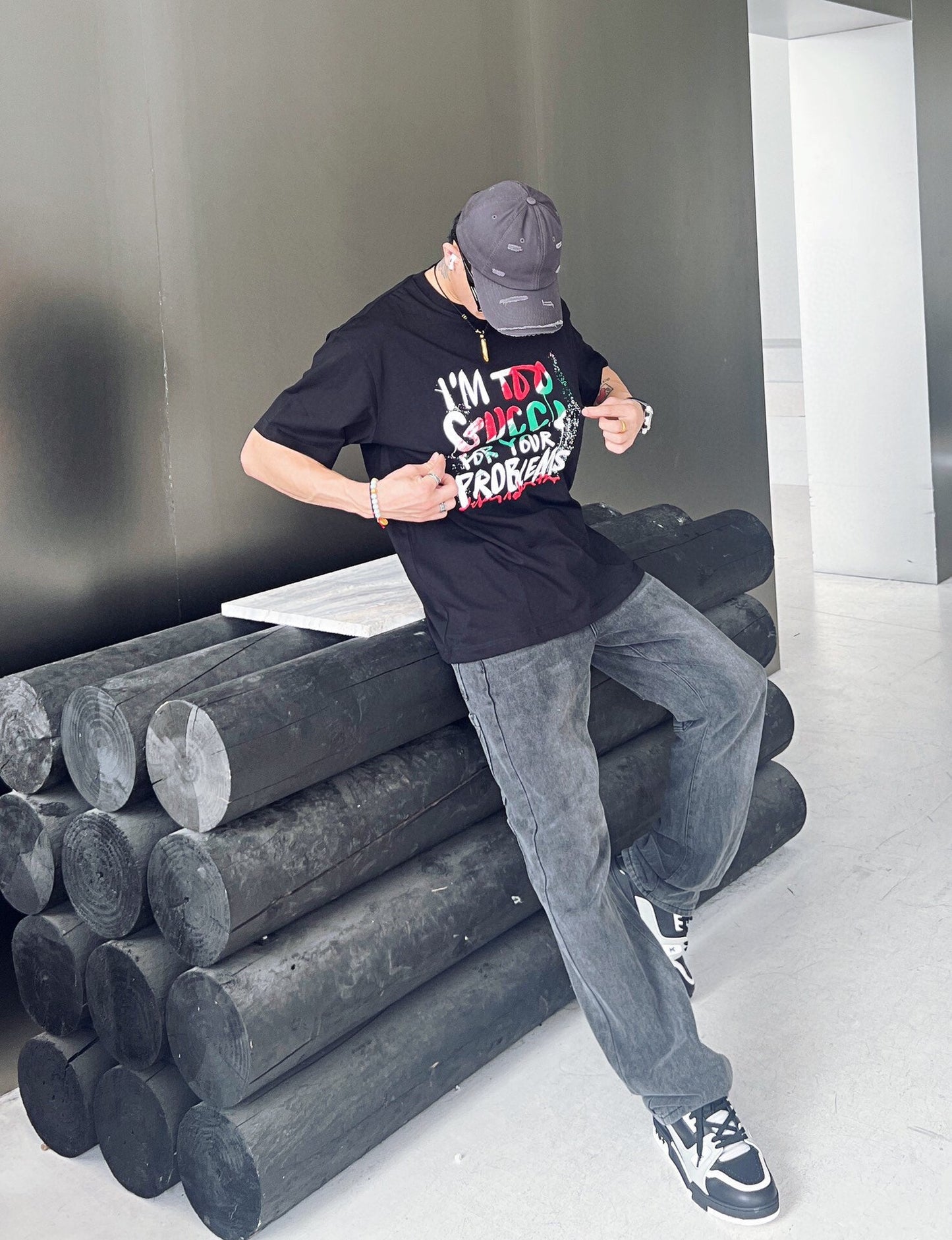 T-shirt Gucci « Je suis trop Gucci pour tes problèmes » - Noir