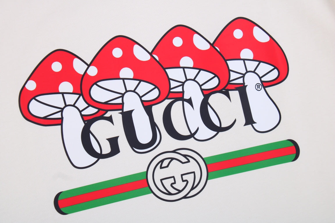 T-shirt Gucci à motif de champignons