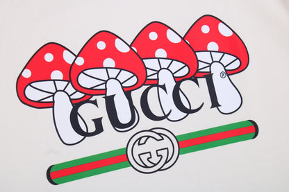 T-shirt Gucci à motif de champignons