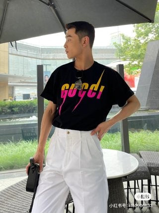 T-shirt Gucci avec logo rétro (noir)