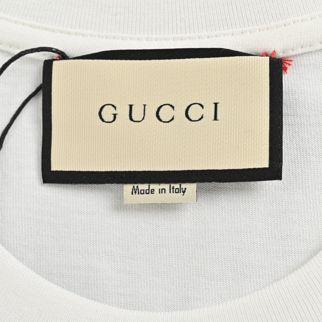 T-shirt blanc Gucci avec logo superposé