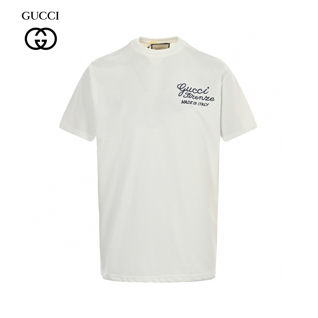 T-shirt blanc Gucci avec logo en écriture cursive