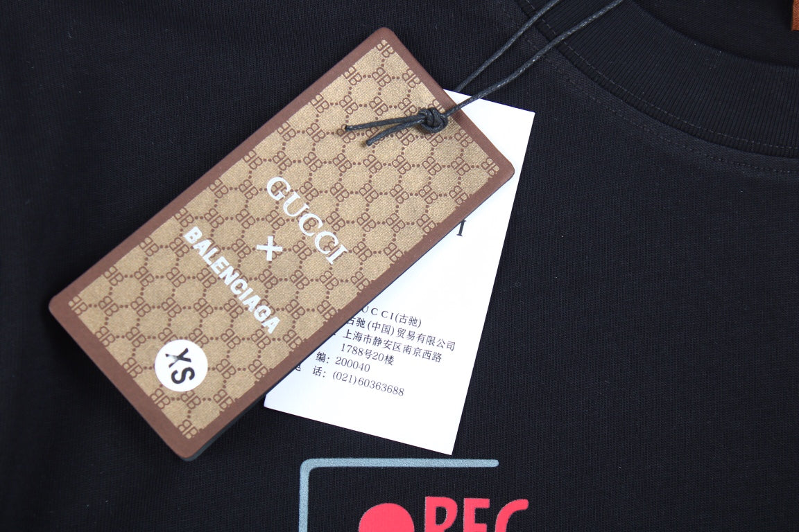 T-shirt issu de la collaboration Gucci x Balenciaga