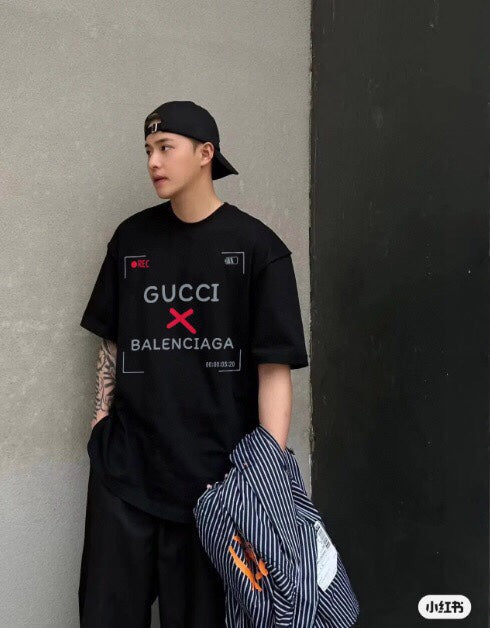 T-shirt issu de la collaboration Gucci x Balenciaga