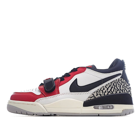 AIR JORDAN 11 « Chicago Blanc/Rouge »