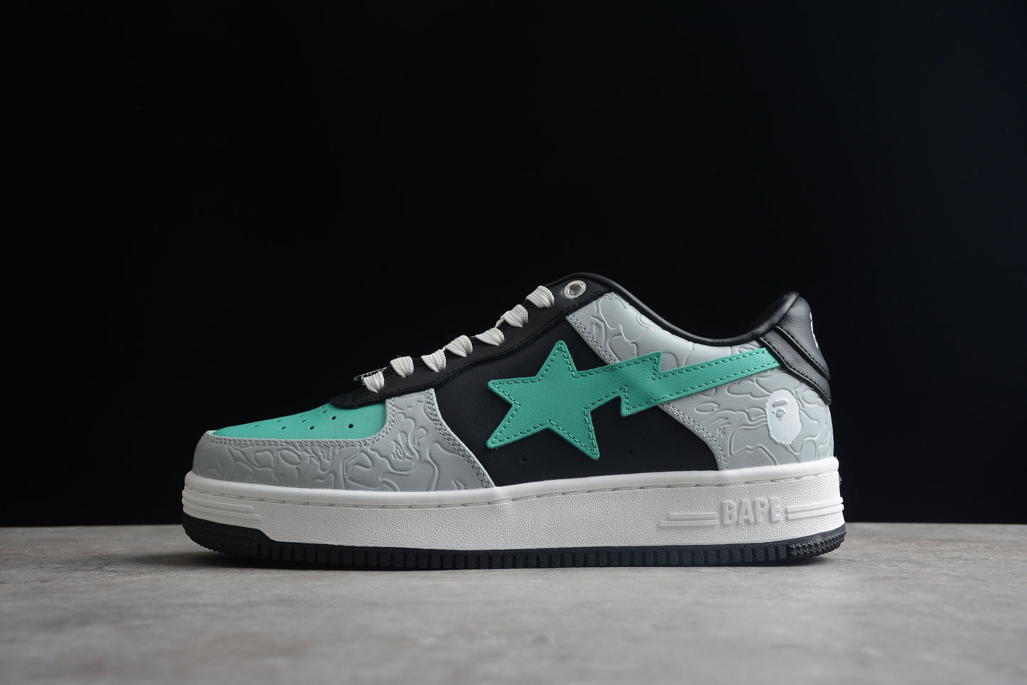 Baskets basses BAPE STA bleu turquoise et grises
