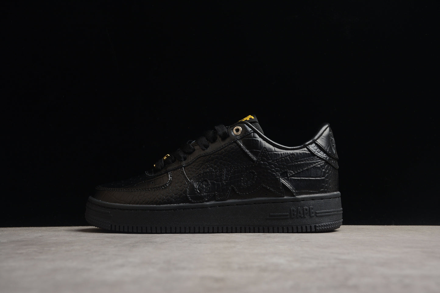 Baskets basses BAPE STA noires à motif crocodile