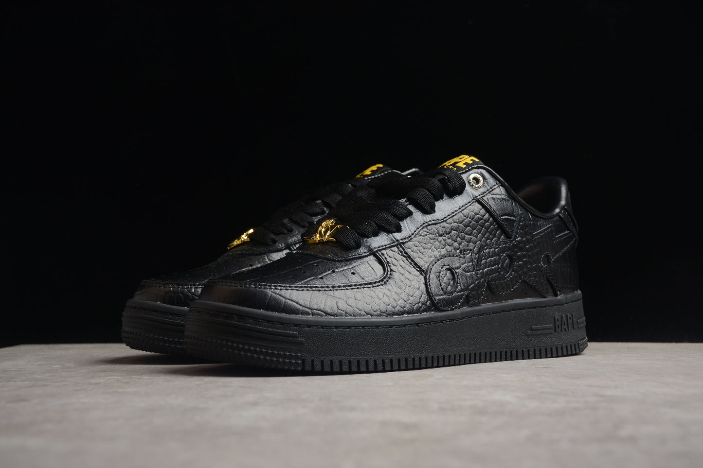 Baskets basses BAPE STA noires à motif crocodile