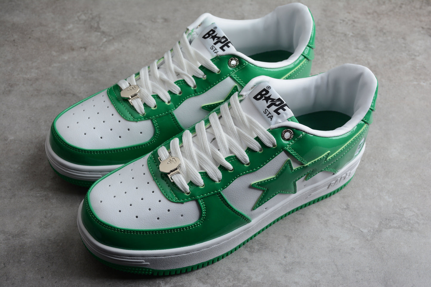Baskets basses BAPE STA vertes et blanches