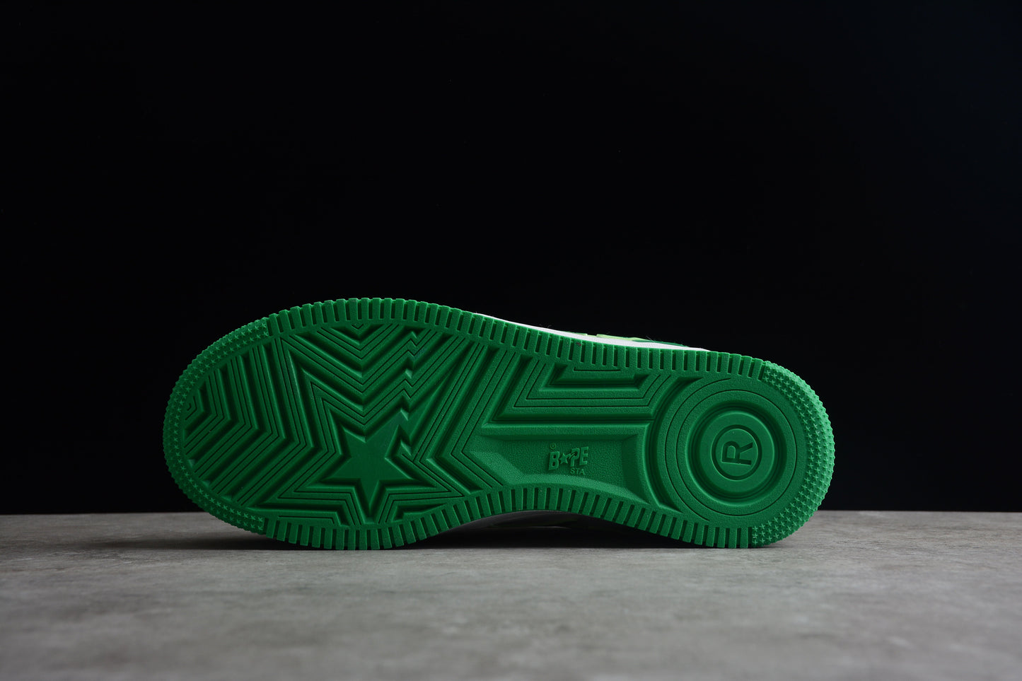 Baskets basses BAPE STA vertes et blanches