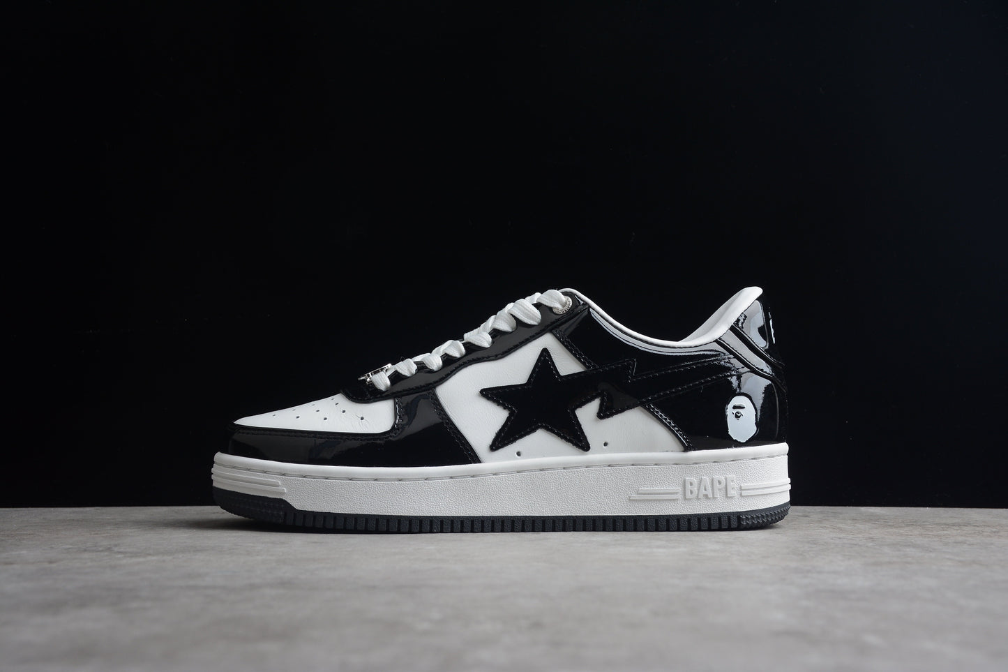 Baskets basses BAPE STA noires et blanches