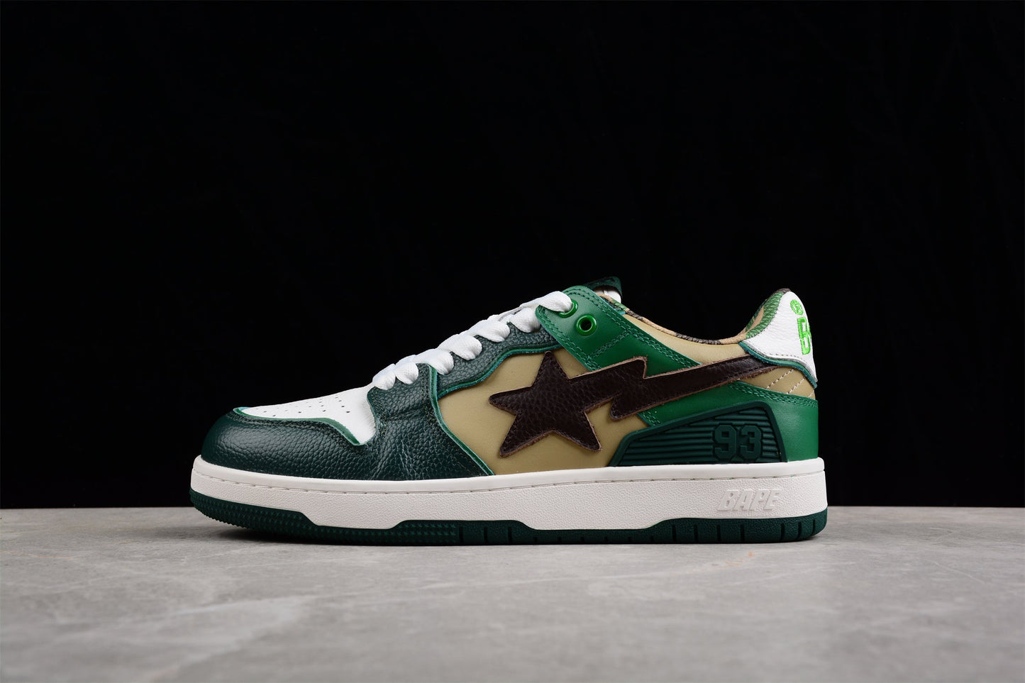 Baskets basses BAPE STA vertes et marron