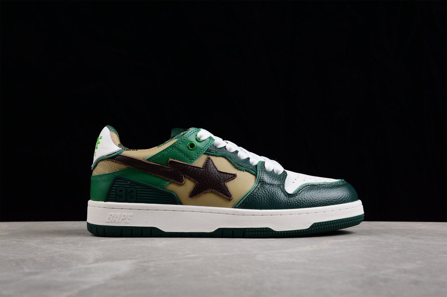 Baskets basses BAPE STA vertes et marron