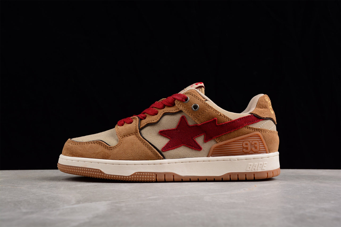 Baskets basses BAPE STA rouges et marron