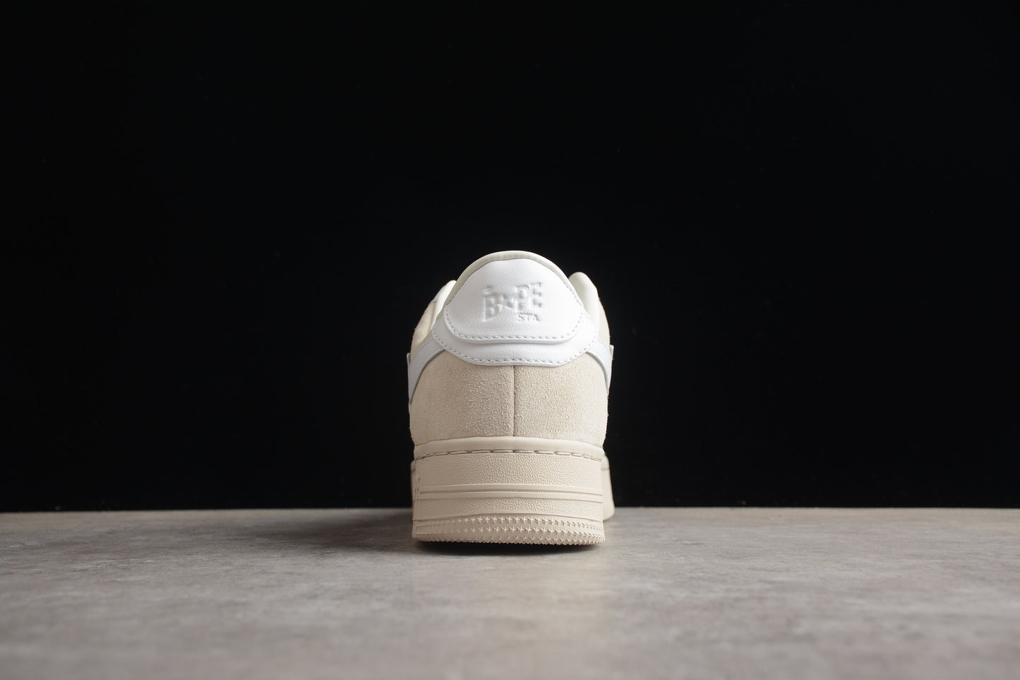 Baskets basses BAPE STA blanches et crème