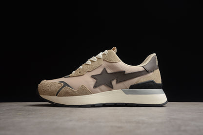 Baskets BAPE STA Retro Runner beiges et marron