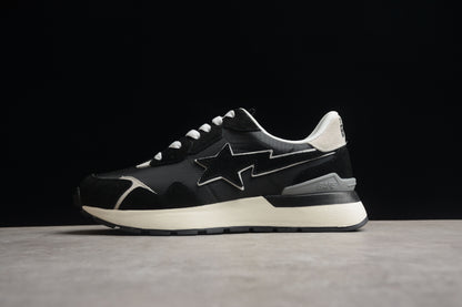 Baskets BAPE STA Retro Runner noires et blanches