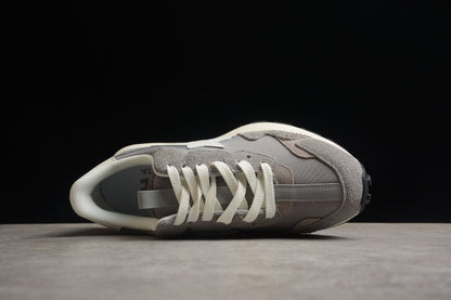 Baskets BAPE STA Runner grises et blanches