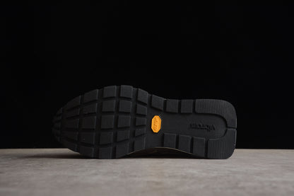 Baskets BAPE STA Runner grises et blanches