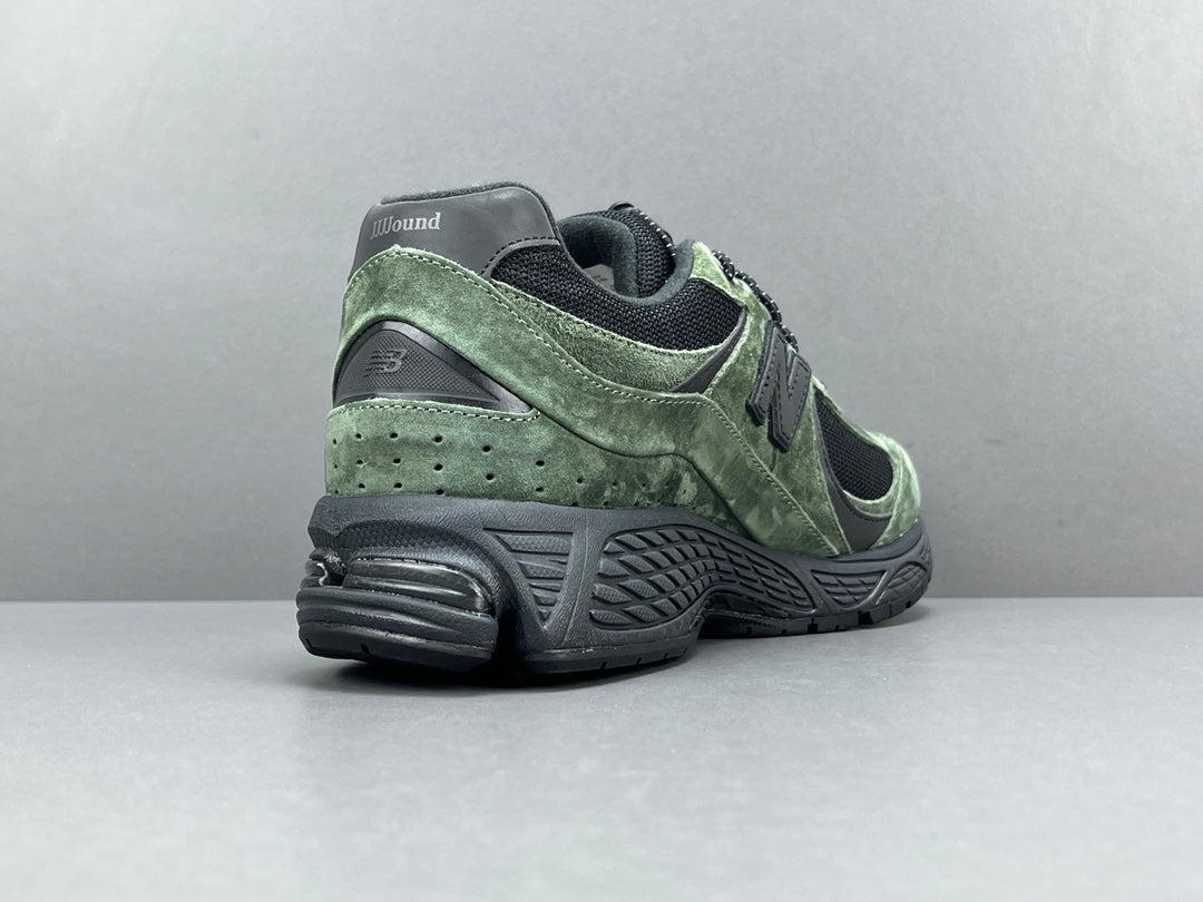 JJJJOUND x NEW BALANCE 2002R GORE-TEX PINE