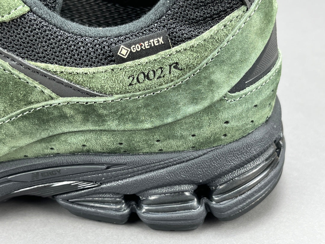 JJJJOUND x NEW BALANCE 2002R GORE-TEX PINE