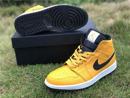 JORDAN 1 MID x UNIVERSITY GOLD NOIR 