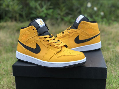 JORDAN 1 MID x UNIVERSITY GOLD NOIR 