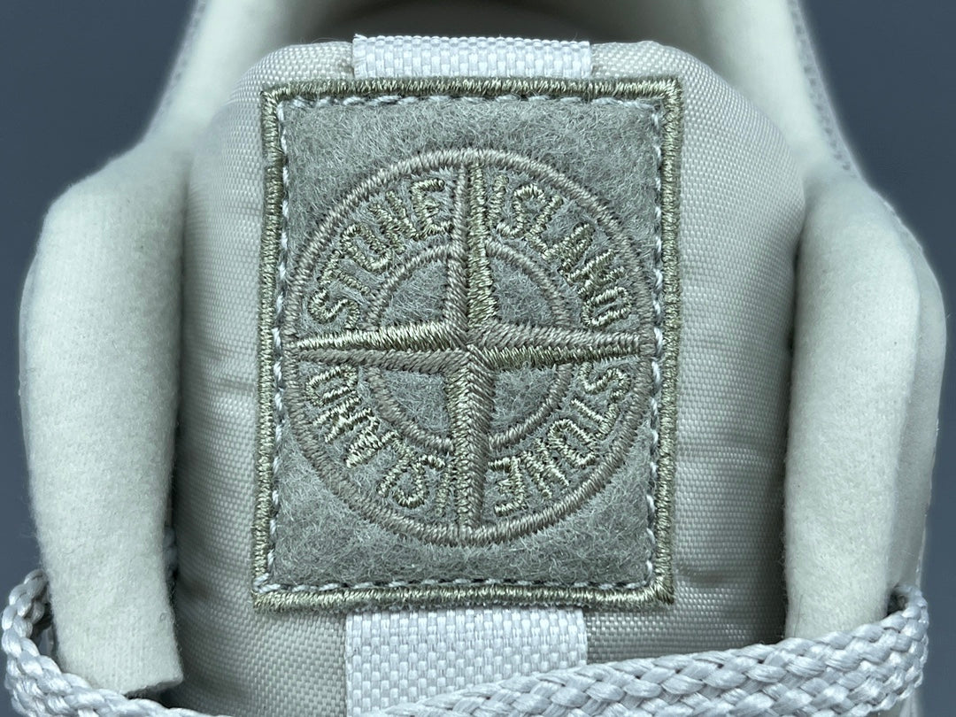 STONE ISLAND x 991v2 FABRIQUÉ EN ANGLETERRE GHOST PACK BEIGE