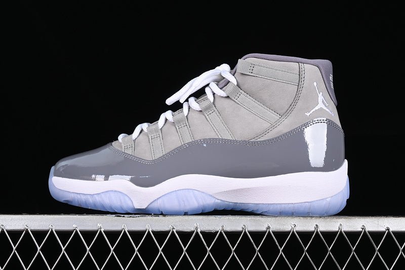 AIR JORDAN 11 RETRO 2021 GRIS MOYEN