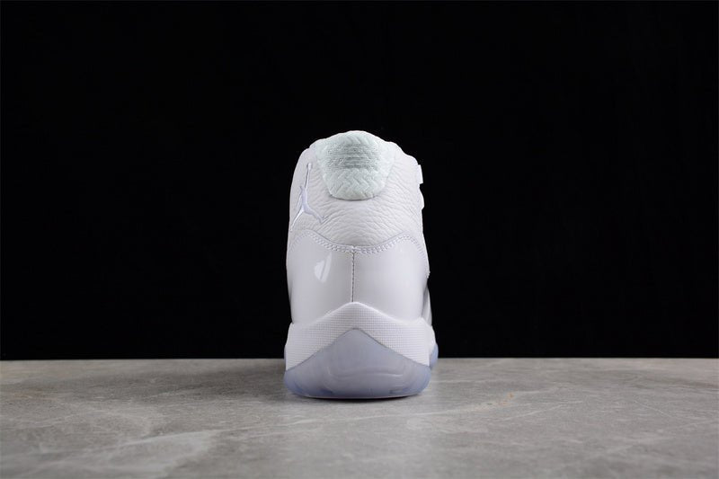 AIR JORDAN 11 RETRO 25E ANNIVERSAIRE BLANC/GRIS
