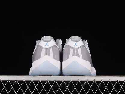 AIR JORDAN 11 RETRO LOW BLANC/BLEU UNIVERSITÉ