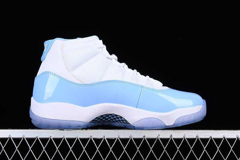 AIR JORDAN 11 UNC AJ11 BLANC/BLEU