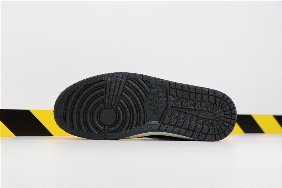 JORDAN 1 MID x BLACK CONE 