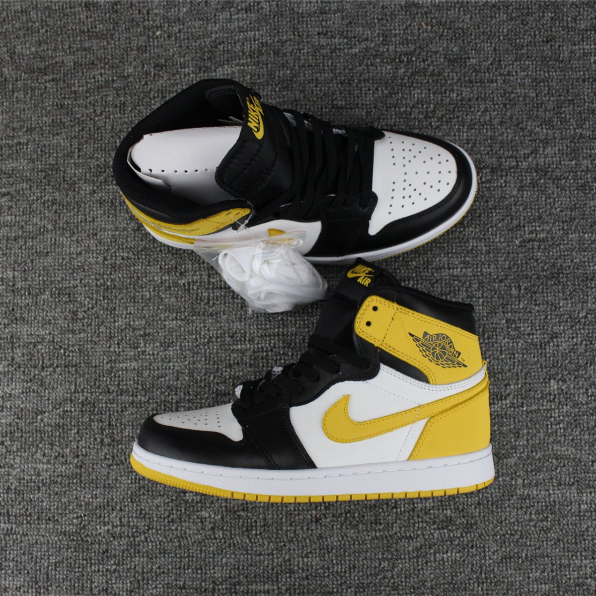 JORDAN 1 RETRO HIGH x YELLOW OCHRE