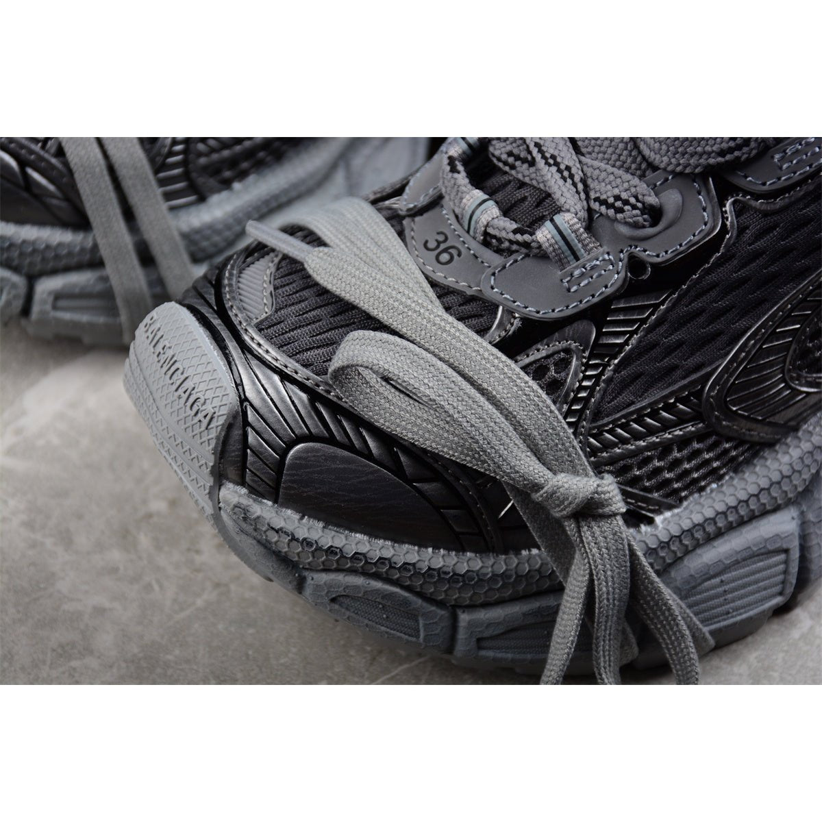 BALENCIAGA 3XL x BAL GRIS USÉ