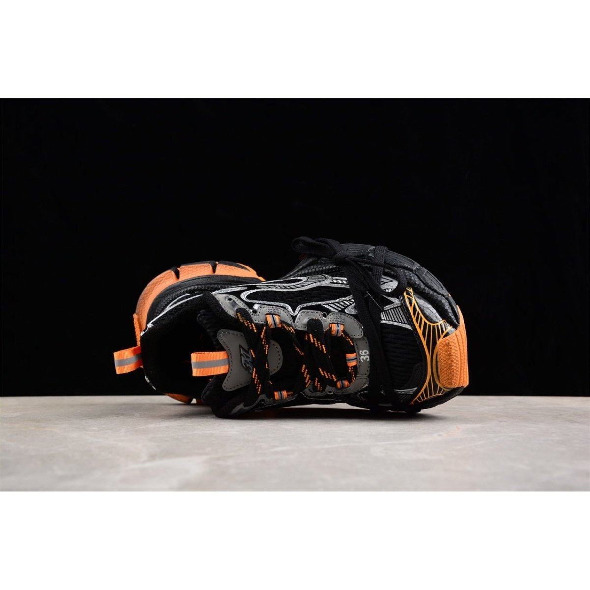 BALENCIAGA 3XL x NOIR ORANGE GRIS