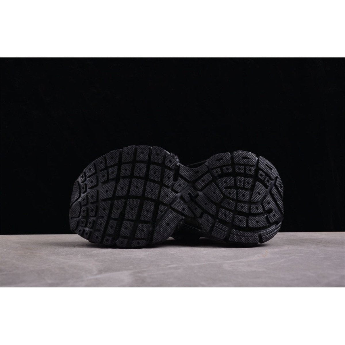 BALENCIAGA 3XL x NOIR BLANC