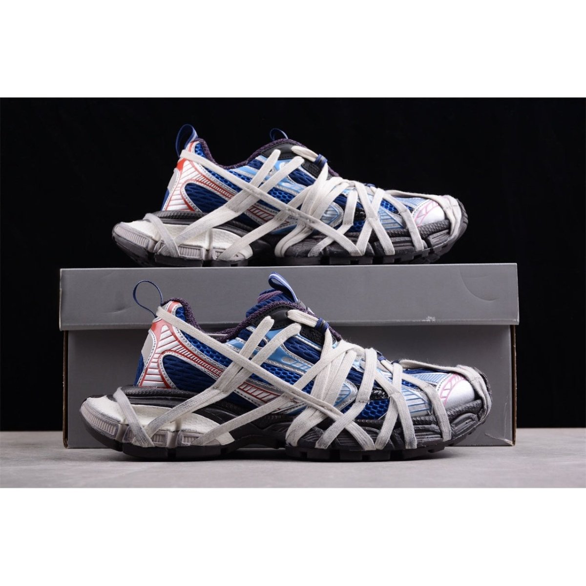 BALENCIAGA 3XL x BLEU ROYAL ARGENT