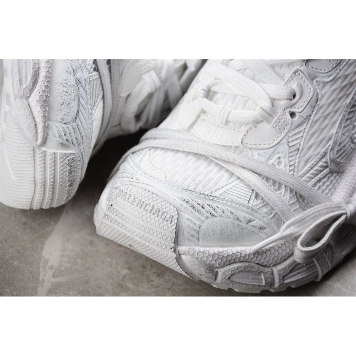 BALENCIAGA 3XL x NEIGE BLANC