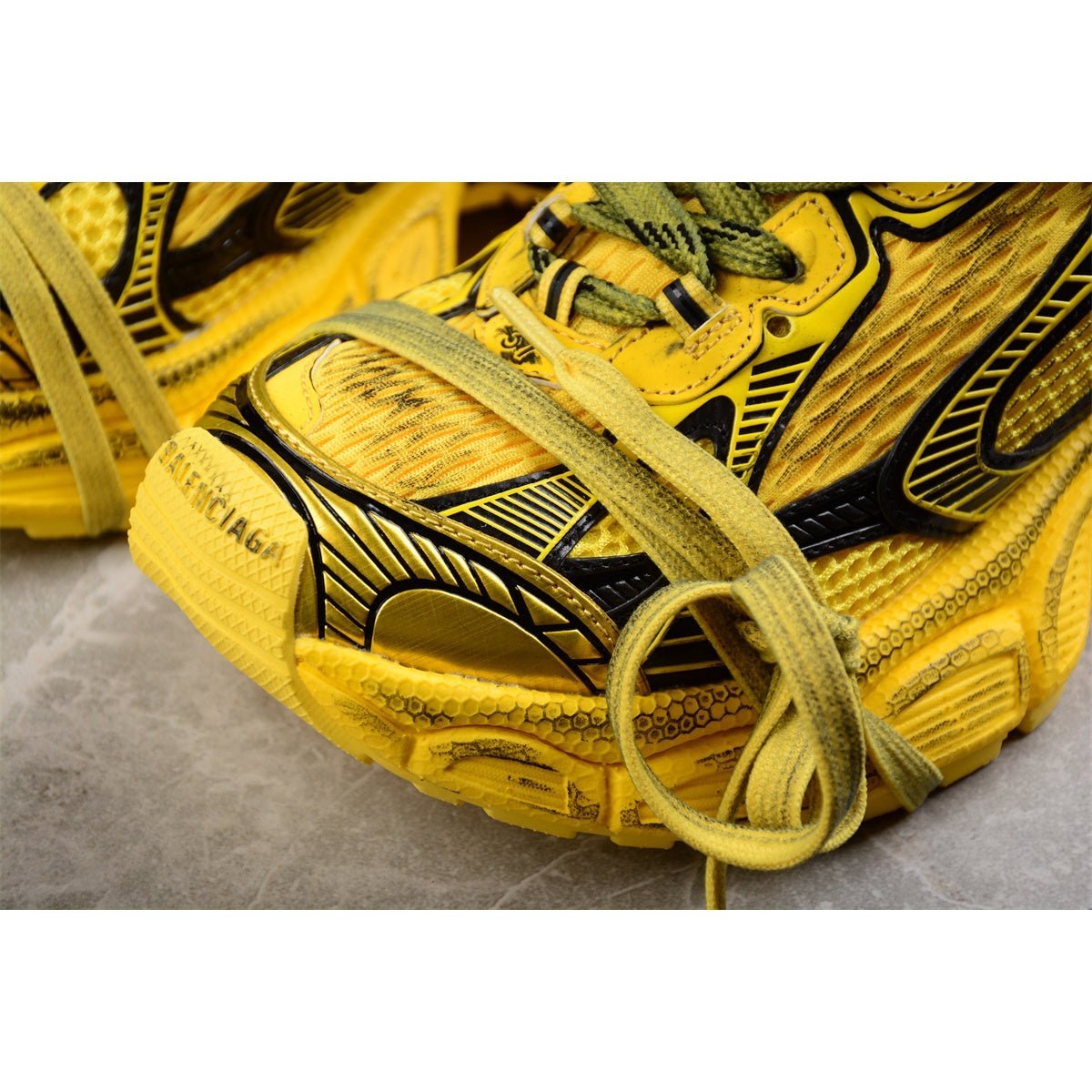 BALENCIAGA 3XL x JAUNE NOIR