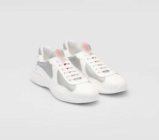 Tasses blanches Prada