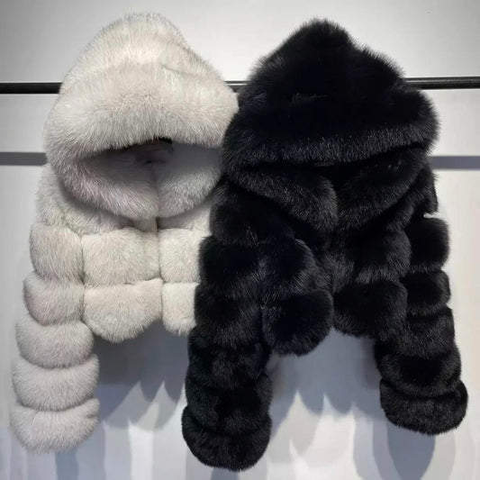 MINI-MANTEAU À CAPUCHE COURT