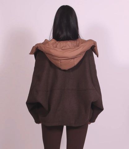 ENLEVER LA VESTE MARRON