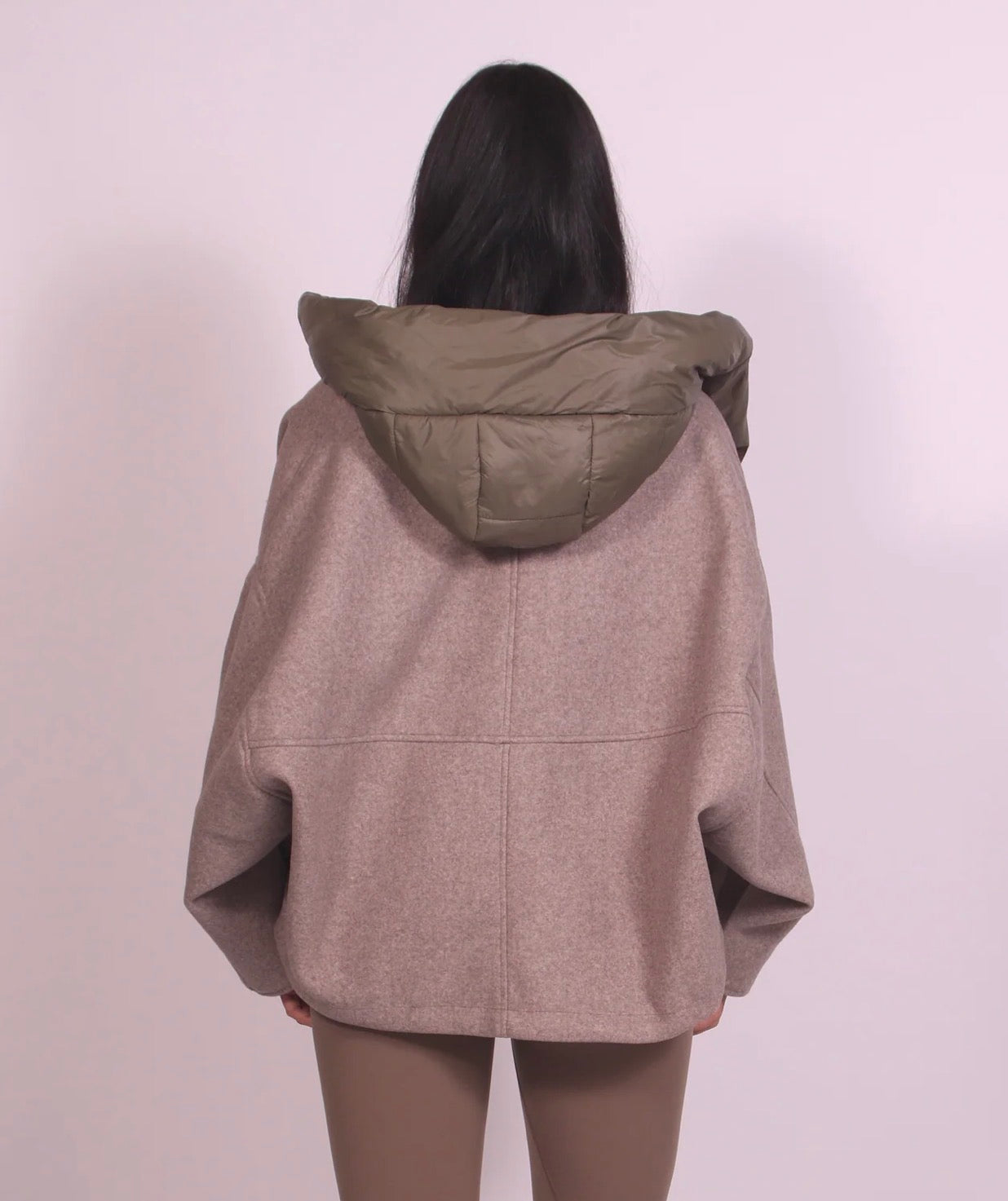 RETIRER LA VESTE TAUPE
